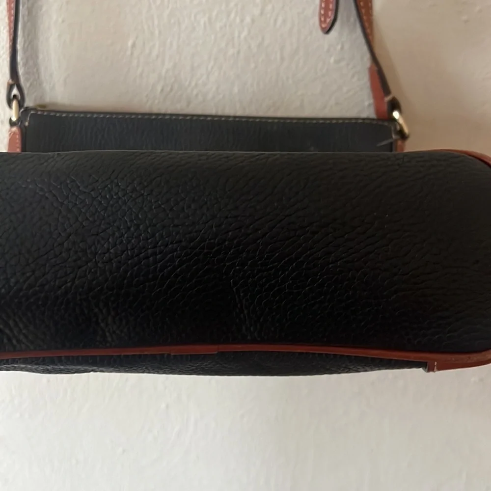 Dooney & Bourke Cross Body Bag - Picture 3 of 12